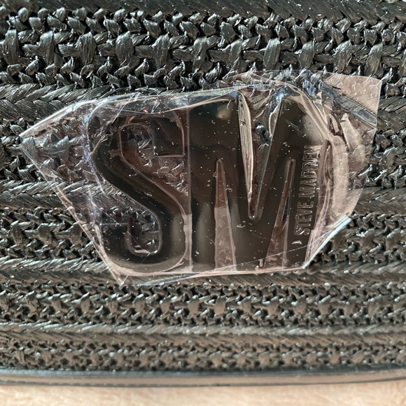 New Steve Madden Black Belizza handbag with removable coin pouch - Picture 8 of 10